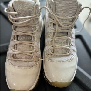 Jordan 11 Retro ‘Silver Anniversary’ youth sz 5.5